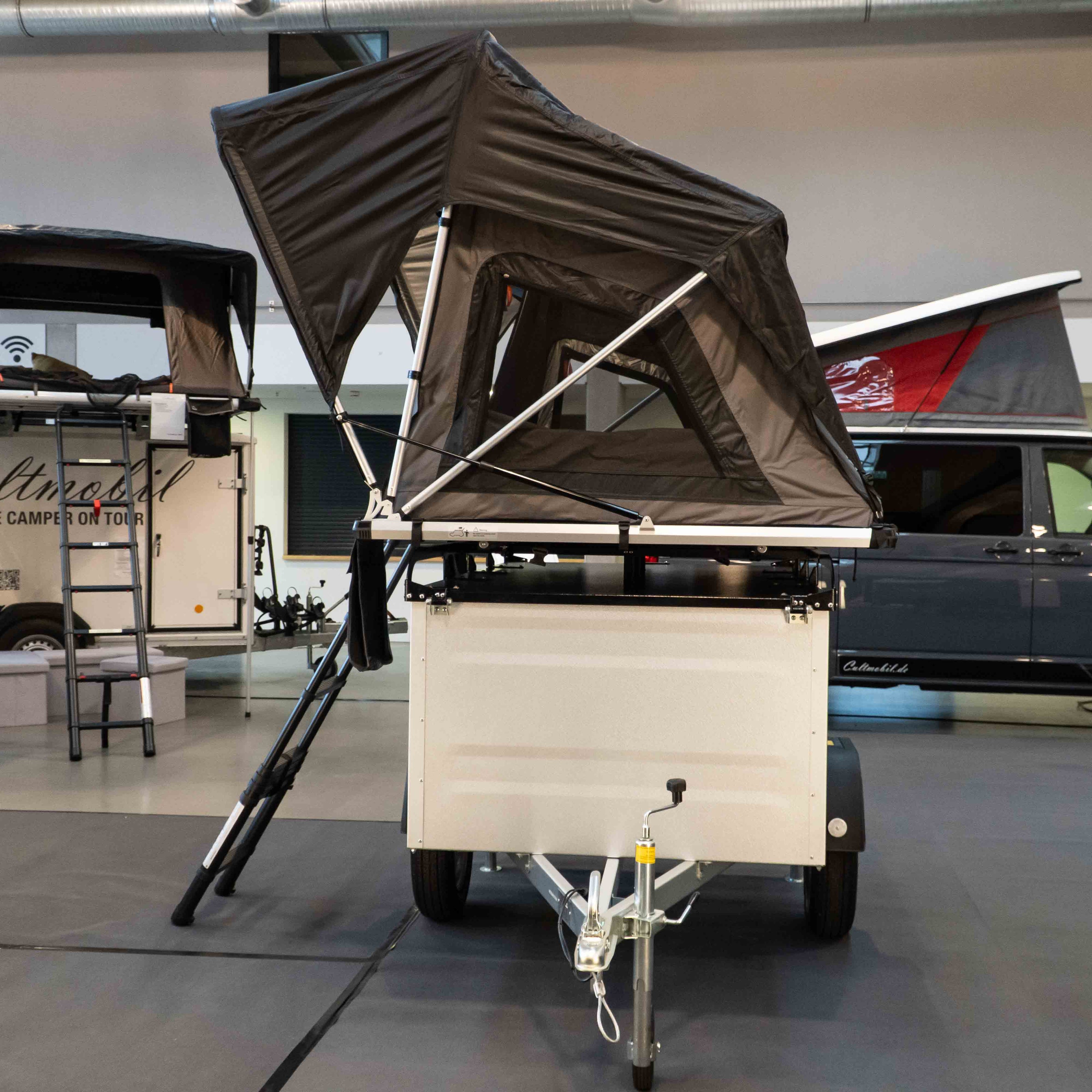 Linke Seitenansicht des Dachzelts für Auto und Minicamper, 2 Personen, Softcover Softshell