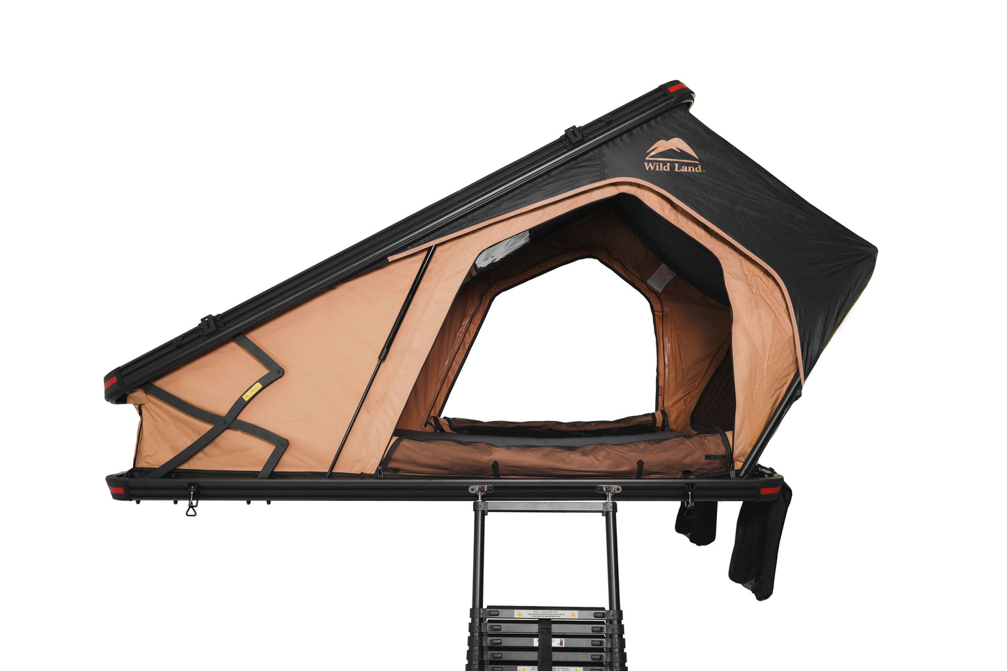 Aufgebautes leichtes Softtop-Dachzelt, Seitenansicht mit offener Tür und Leiter