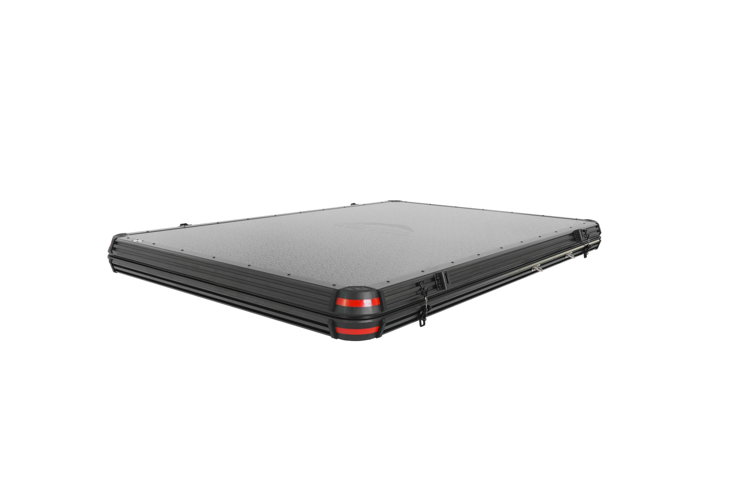 Alu Hartschalendachzelt geschlossen mit flachem Aufbau Produktfoto.