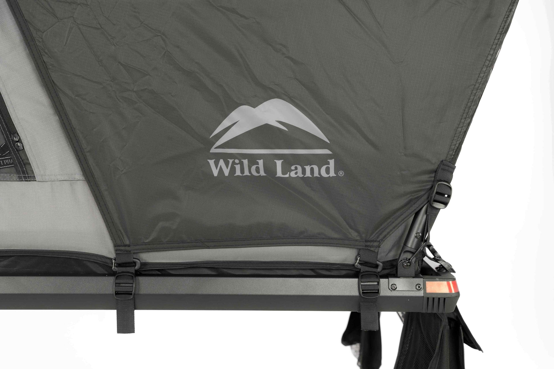 Dachzelt Detailansicht Stoff Ripstop und Schuhsäcke. 