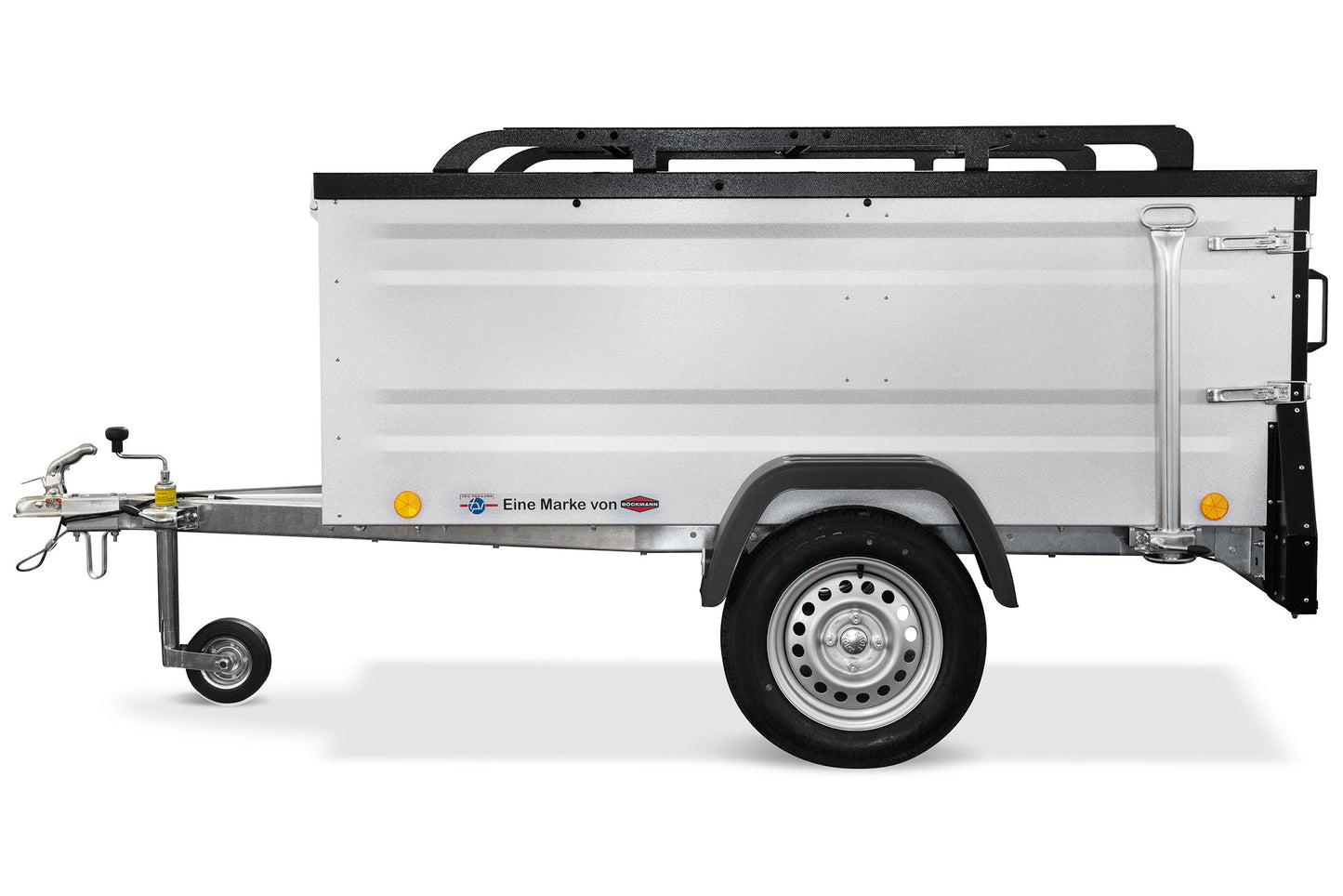 Silberner TPV EU2 Dachzelt Anhänger Minicamper – Studioaufnahme vor weißem Hintergrund.