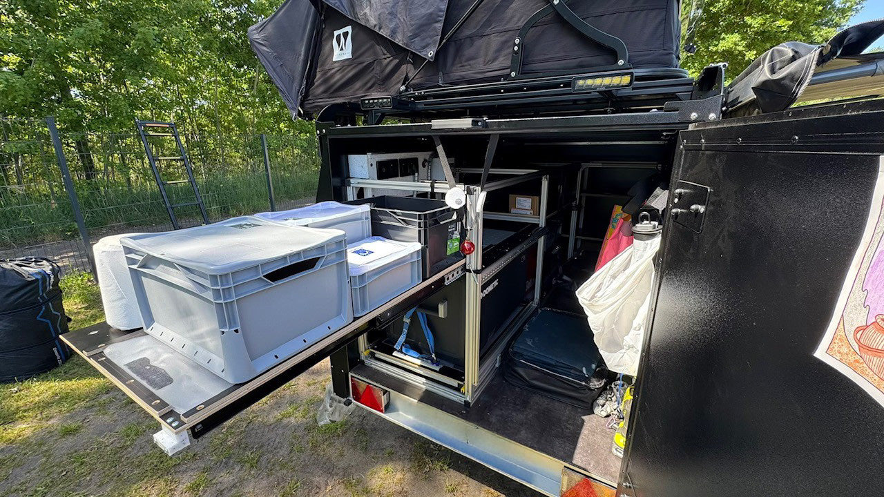 Dachzelt Anhänger auf Kofferanhänger-Basis – TPV KT-EB3 Offroad Plus