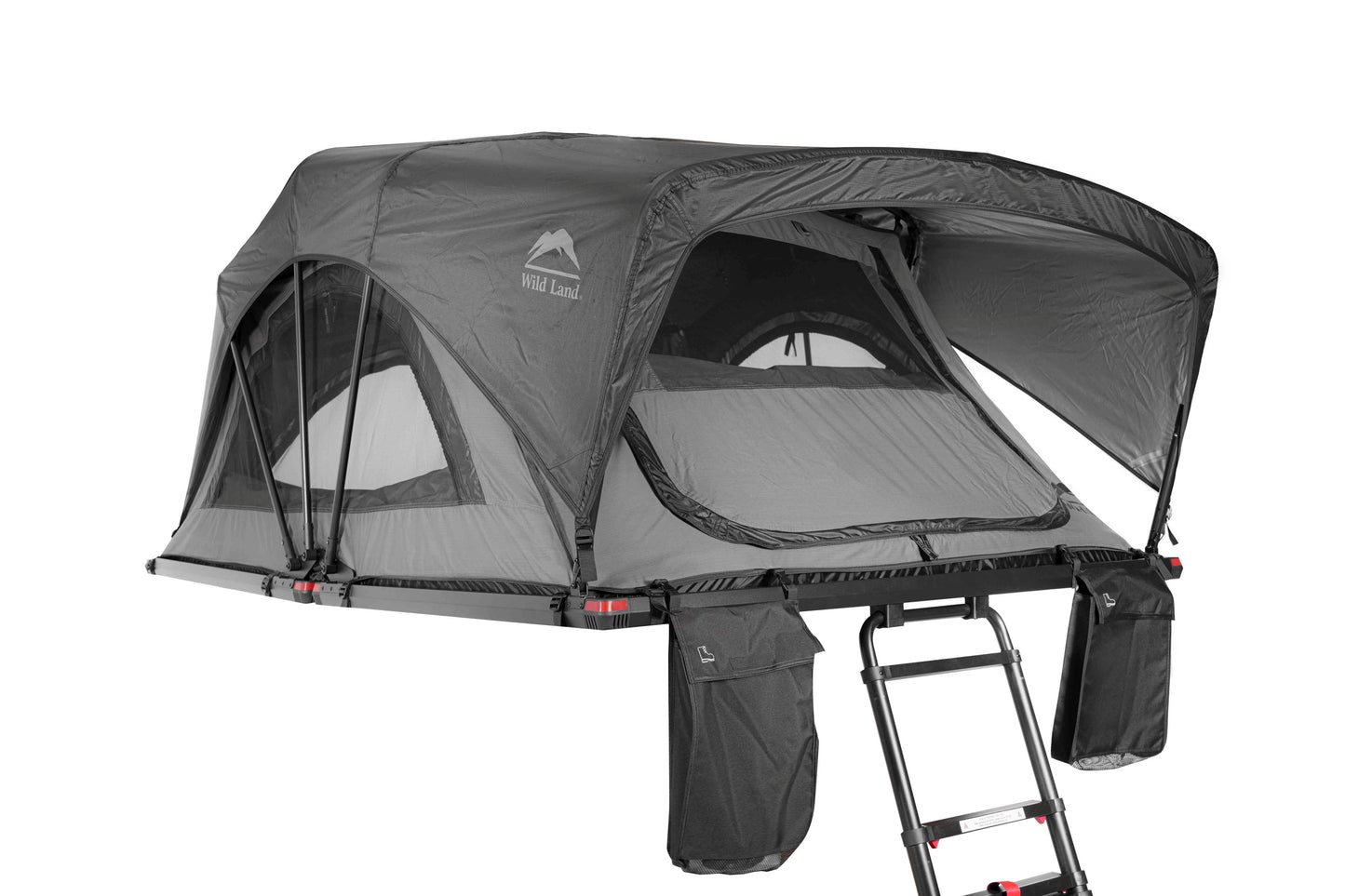 Dachzelt, frontal aufgenommen, freigestellt und vor reinweißem Hintergrund mit geöffnetem Mückenschutznetz 